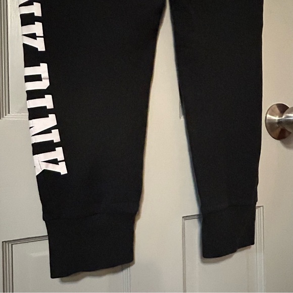 PINK Victoria's Secret Black Joggers with White Logo Size M - Picture 5 of 11